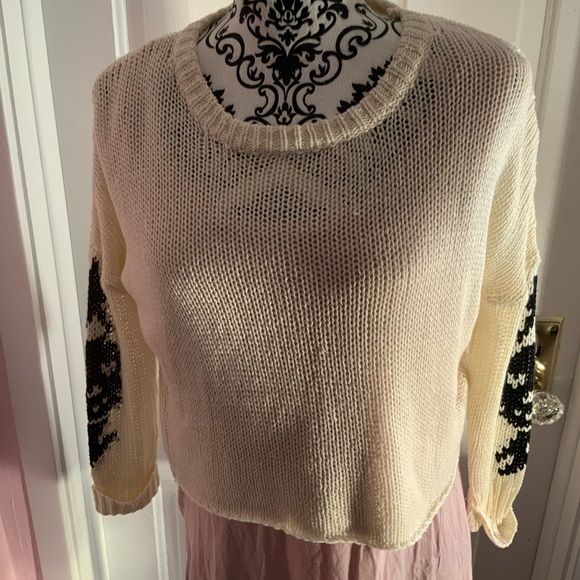 Vintage Havana Sweaters - Vintage Havana cropped sweater